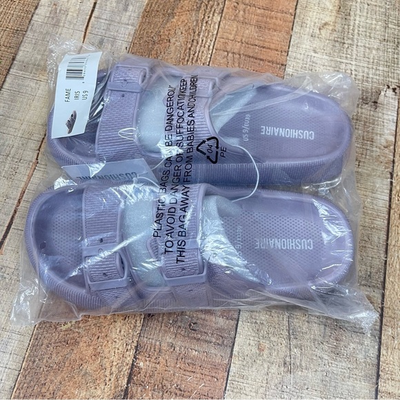 New Size 9 Cushionaire Women's Fame Cloud Slides + Comfort Recovery Vacation - Picture 2 of 5